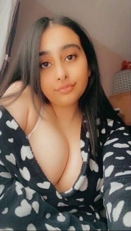 pakistani-escort-in-dubai-big-0