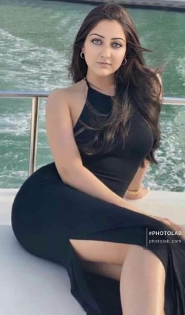 meera-busty-indian-escort-in-dubai-big-2